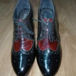 Chaussures ERAM à talons style Oxford / Brogue