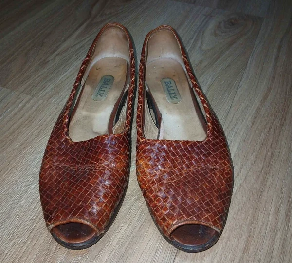 Chaussures Bally vintage en cuir tressé marron