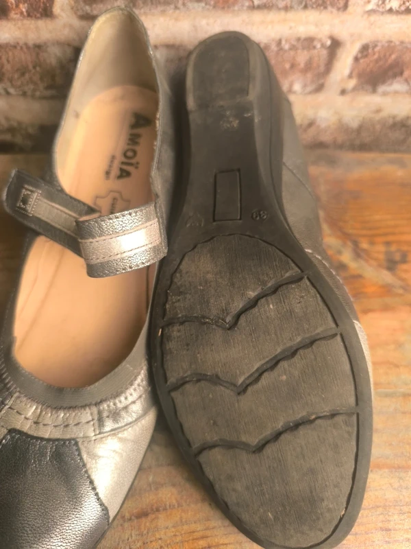 Ballerines Amöia design en cuir métallisé gris et argent, photo 8