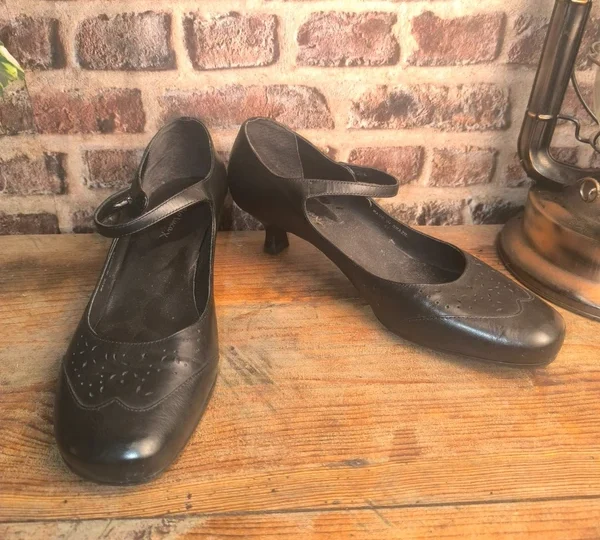 Escarpins babies Emilio Luca X noirs en cuir