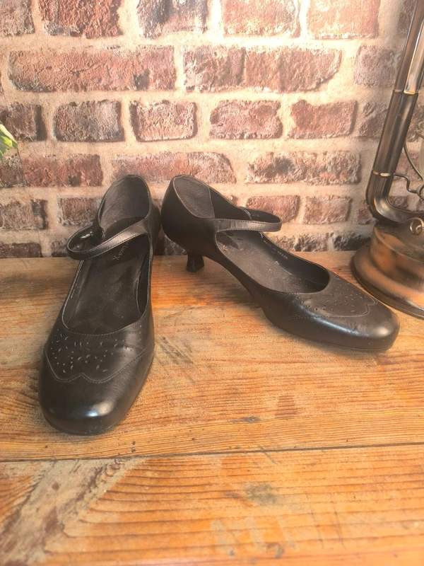 Escarpins babies Emilio Luca X noirs en cuir