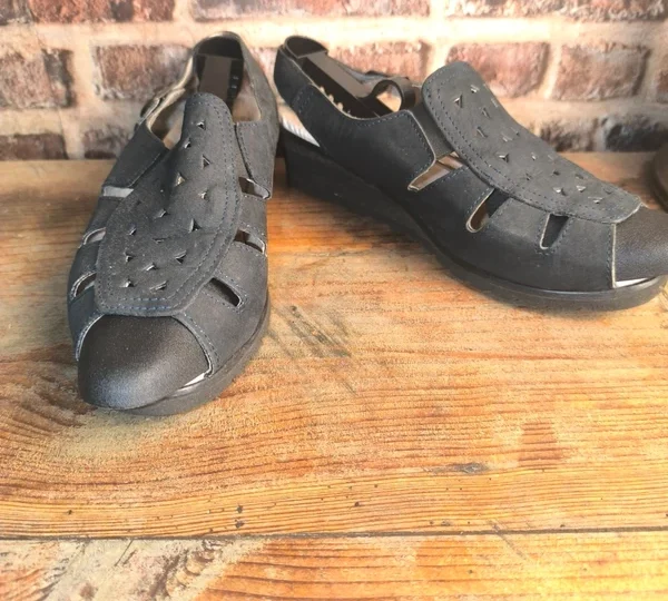 Sandales confort femme bleu marine à brides réglables