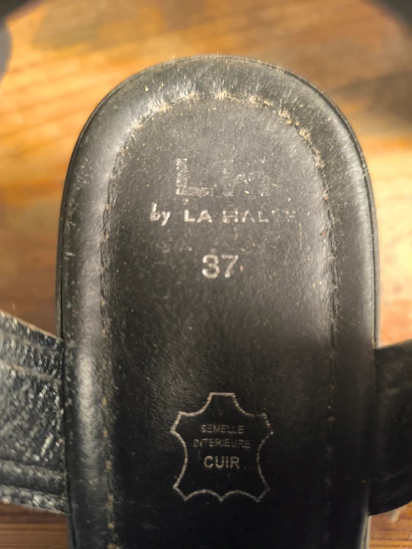 Sandales compensées noires en cuir et brides élastiques – La Halle, photo 5