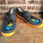 Chaussons Superfit enfant noirs et orange à scratch