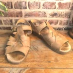 Sandales Paris vintage en cuir camel