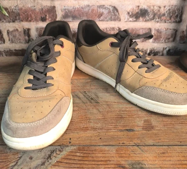 Baskets Schott NYC marron camel