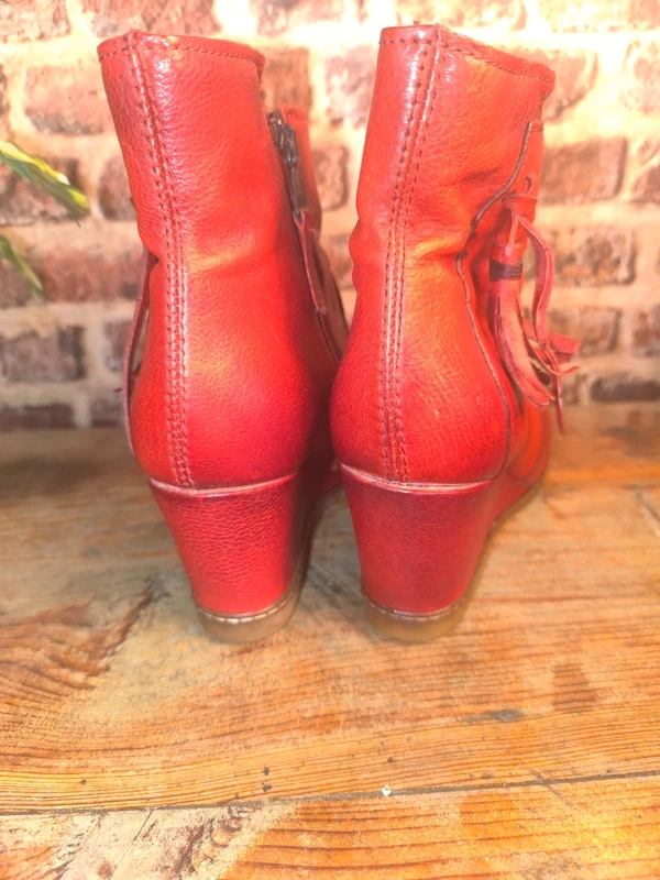 Bottines compensées Mano en cuir rouge, photo 3