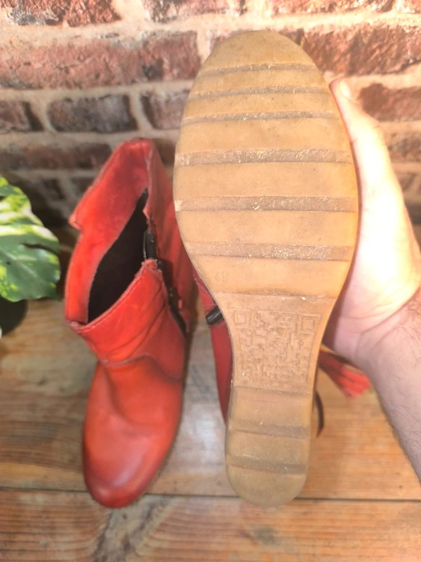 Bottines compensées Mano en cuir rouge, photo 7