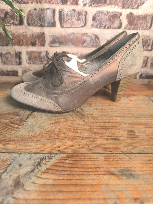 Escarpins richelieu femme bicolores taupe et bronze, photo 3